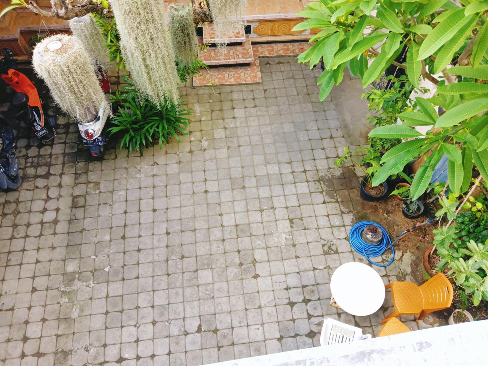 Mama Mega Homestay Pesanggaran Exterior foto