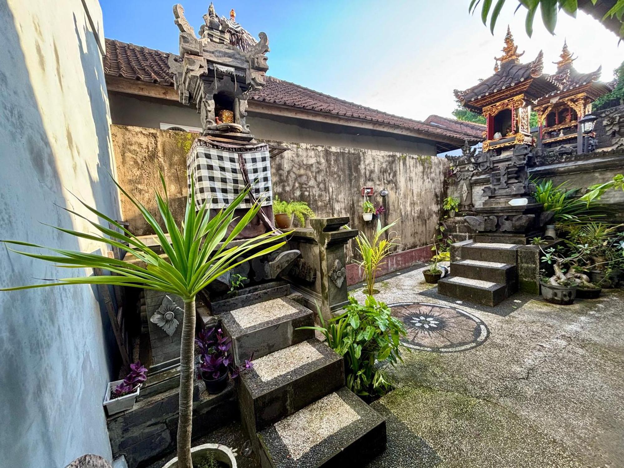 Mama Mega Homestay Pesanggaran Exterior foto